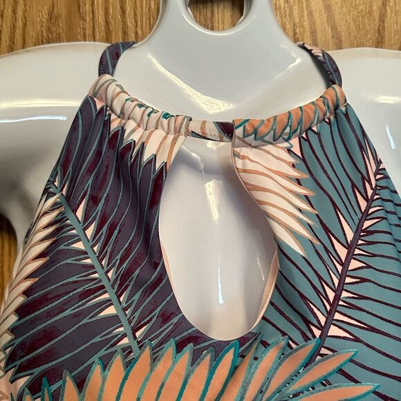 Tropical Print Bikini Top - Picture 2 of 5